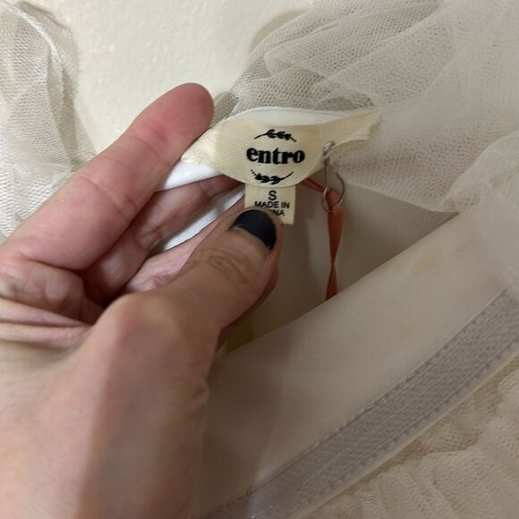 NWT Entro Bridal White Off Shoulder Dress - Picture 3 of 8